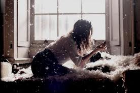 Someone should tell the director that pillowfights are an instant tension killer. Unless the pillows have puppies in them. 