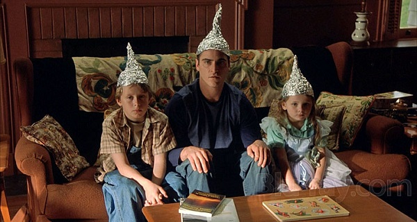 signs-tinfoil-hats