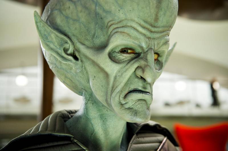 Scenes Of Alien Murder, Entity Driving In MIB3 Clips, Plus Viral Efforts