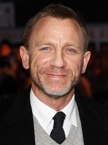 DANIEL CRAIG IS NO LONGER A MONUMENT, MAN