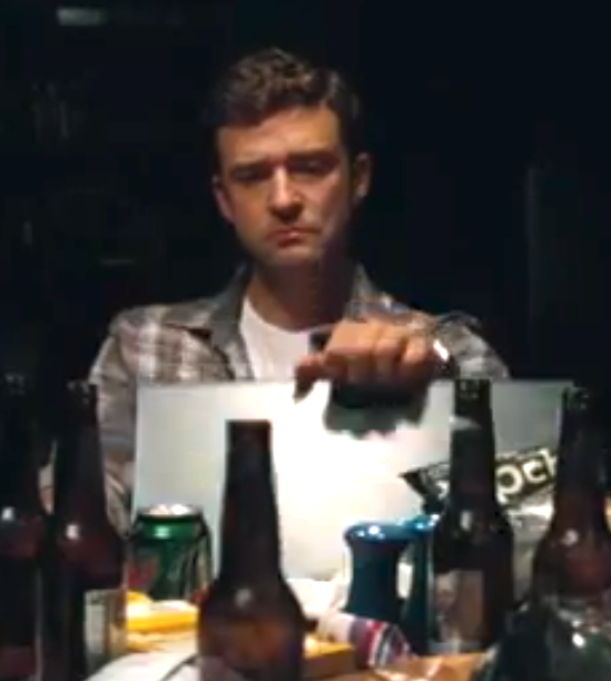 Affleck, Timberlake, Poker, Guns & Crocodiles In RUNNER, RUNNER Trailer
