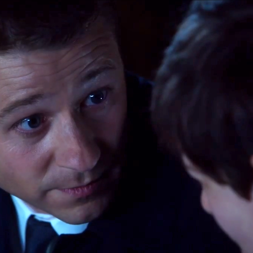First Footage from Fox's Gotham Swoops In