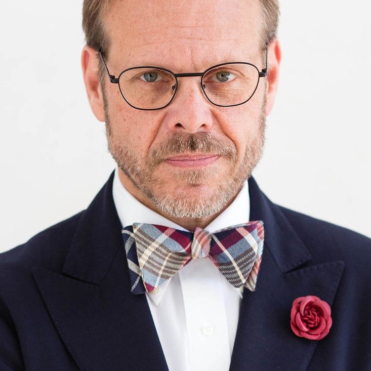 Hear Alton Brown and Adam Savage Talk About Movies!
