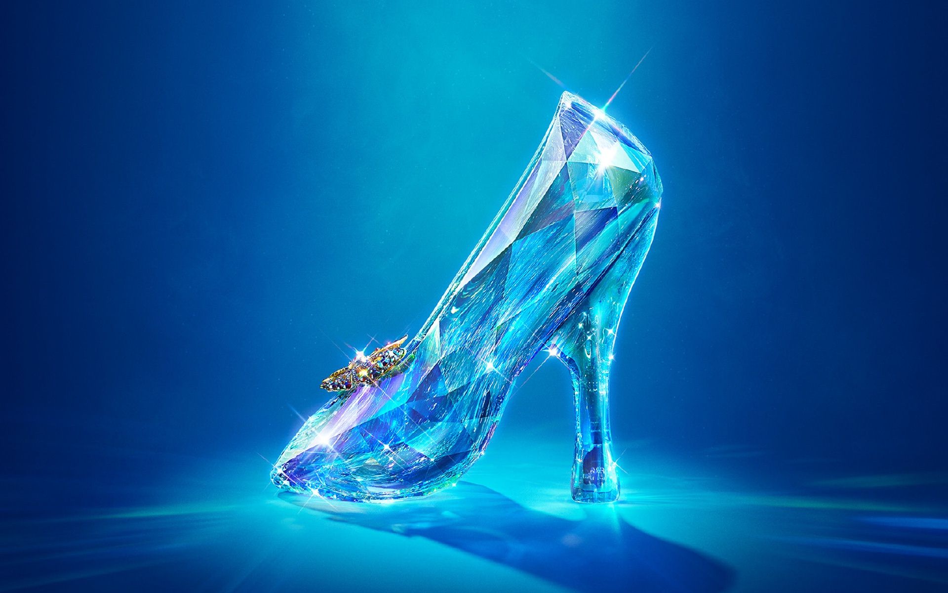 New ‘Cinderella' Trailer Is Full Of Dying Moms, Handsome People